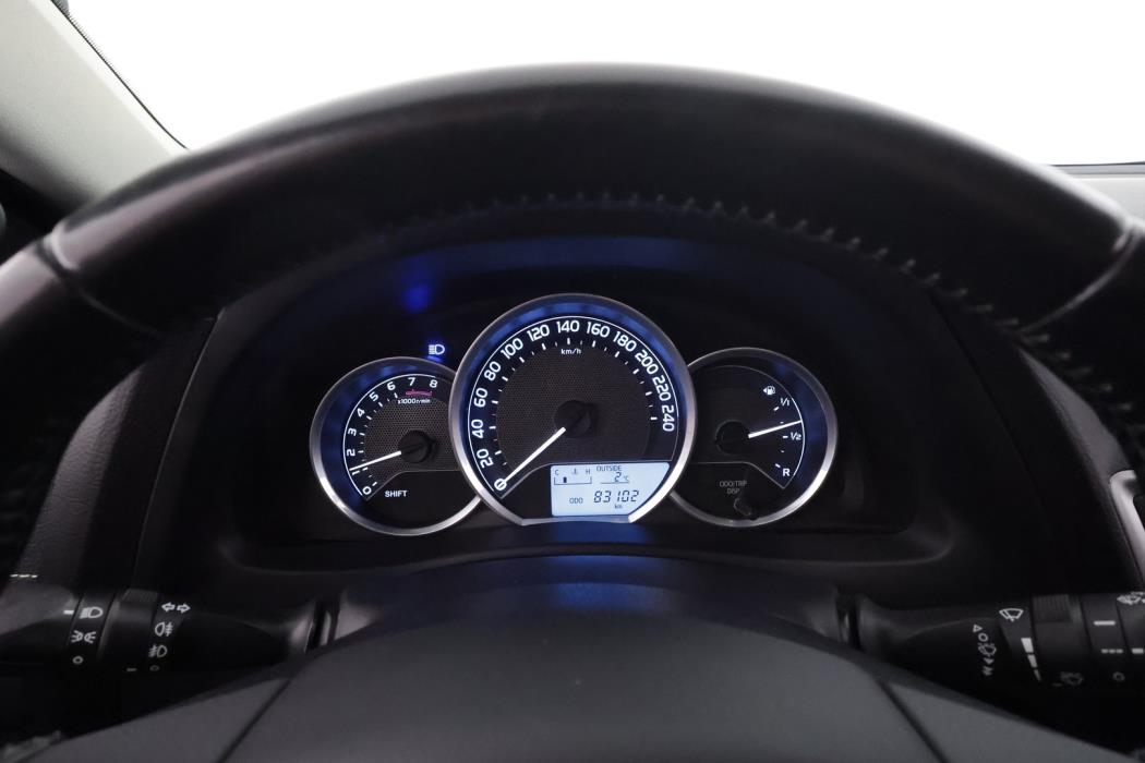 TOYOTA Auris 2015