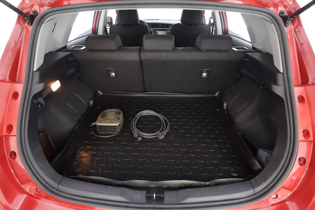 TOYOTA Auris 2015