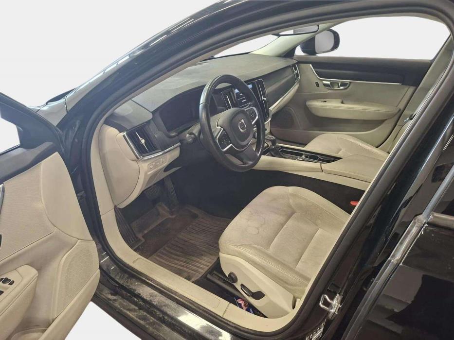 VOLVO V90 Cross Country 2017