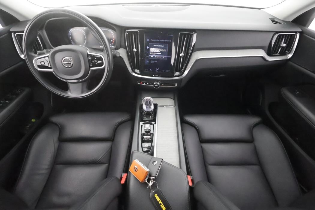 VOLVO V60 2021