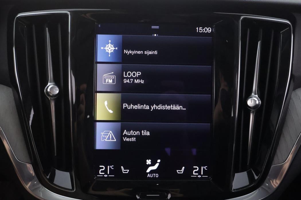 VOLVO V60 2021
