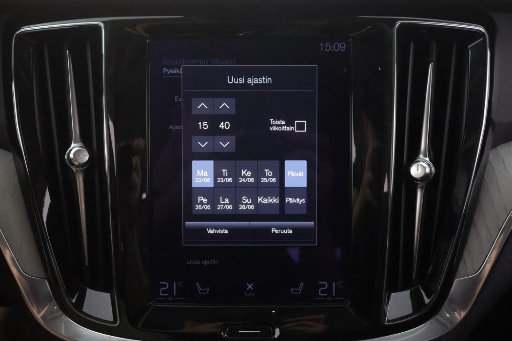 VOLVO V60 2021