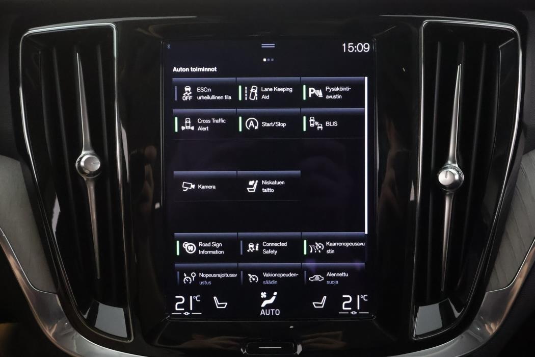 VOLVO V60 2021