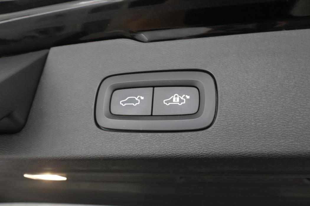 VOLVO V60 2021