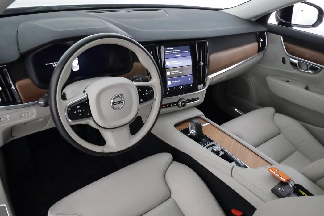 VOLVO S90 2022