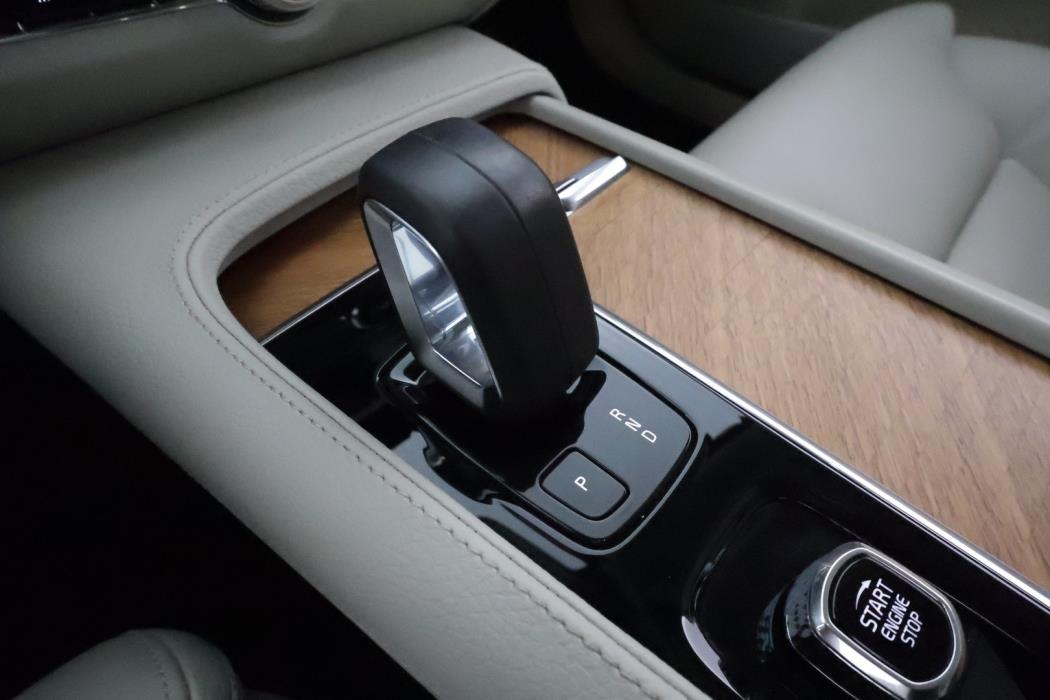 VOLVO S90 2022