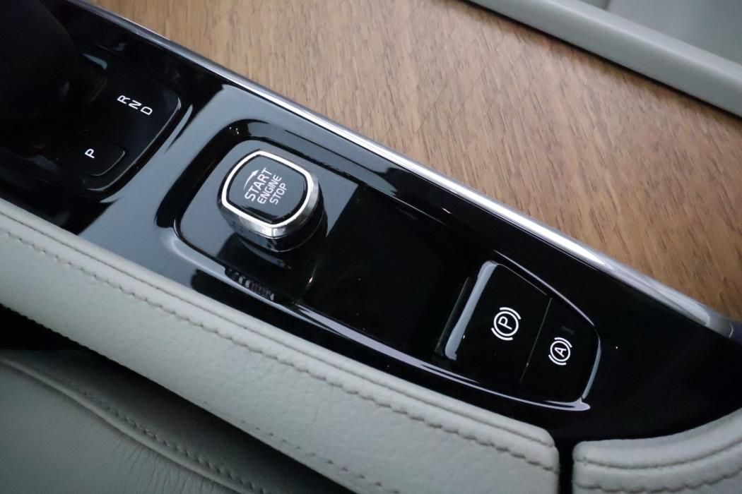 VOLVO S90 2022