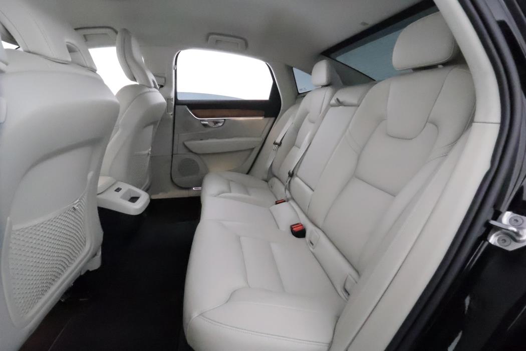 VOLVO S90 2022