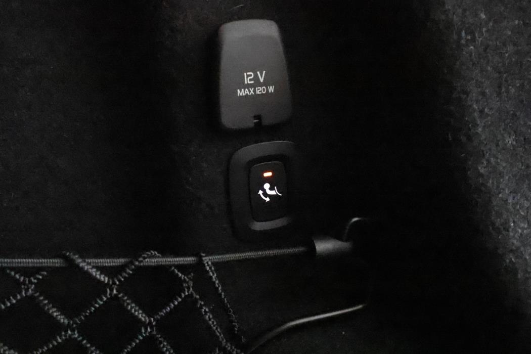 VOLVO S90 2022