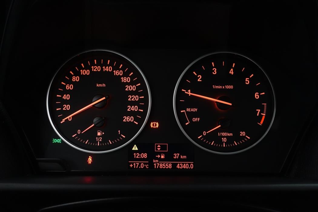 BMW 118 2016
