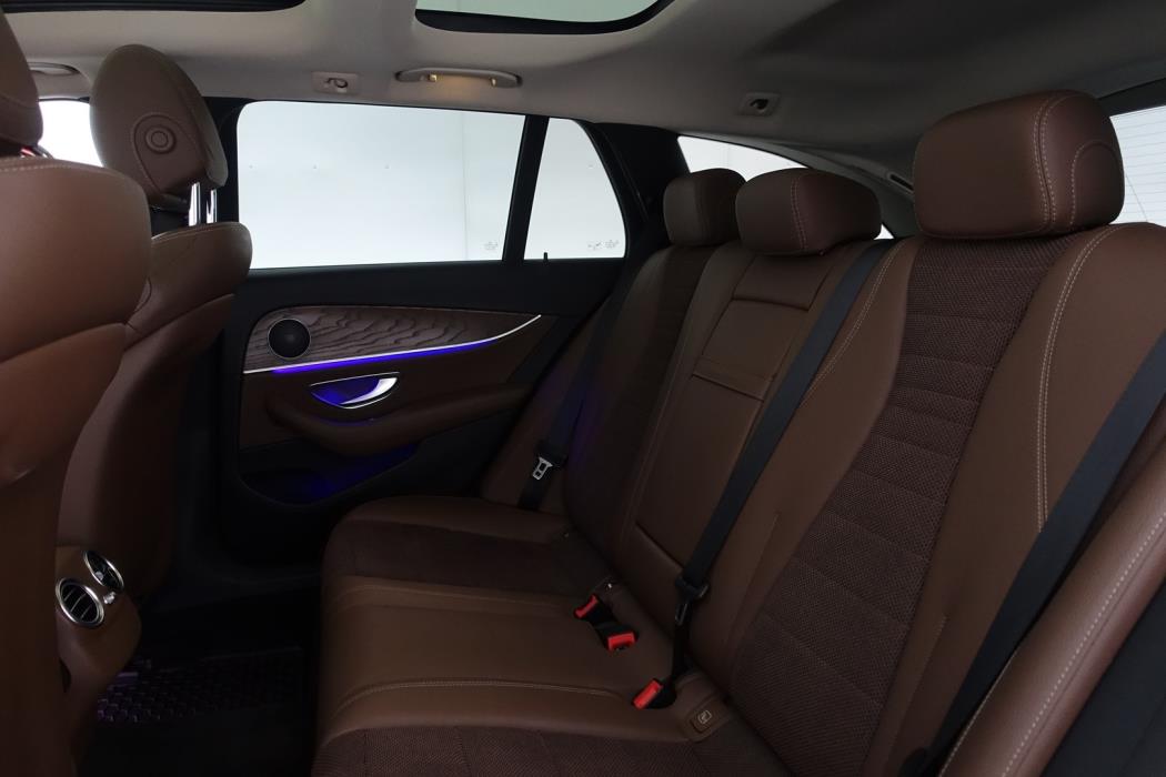 MERCEDES-BENZ E 2019