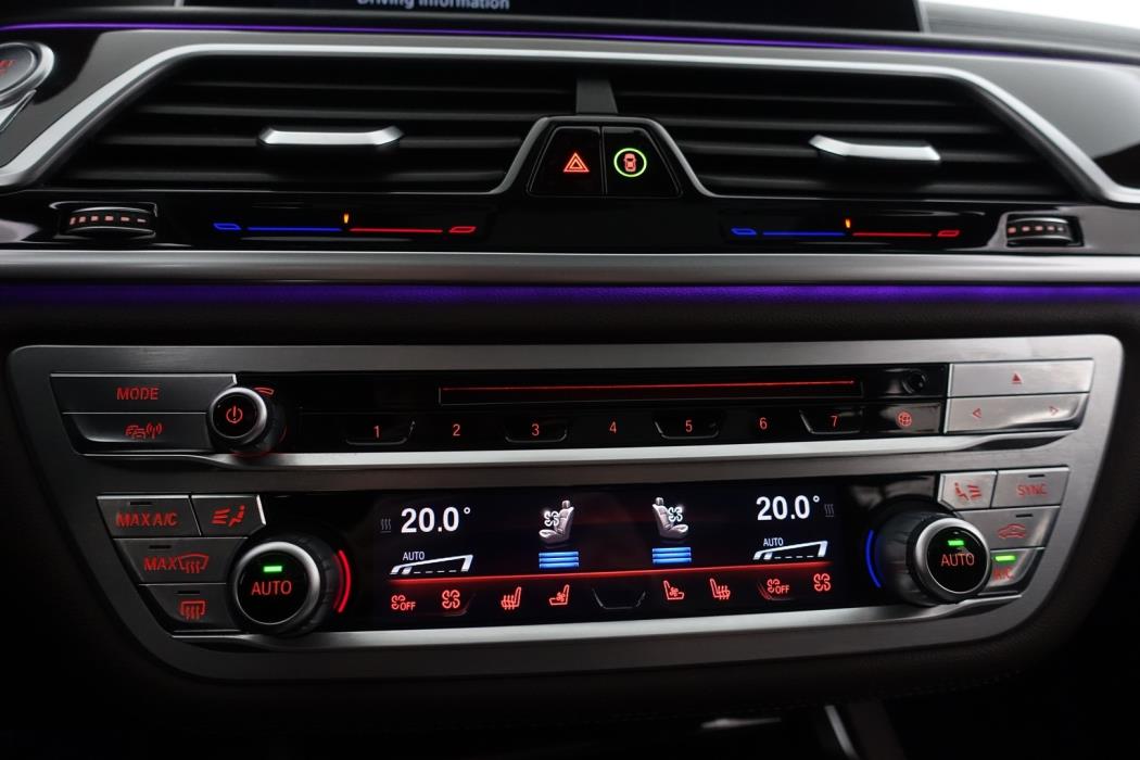 BMW 740 2017