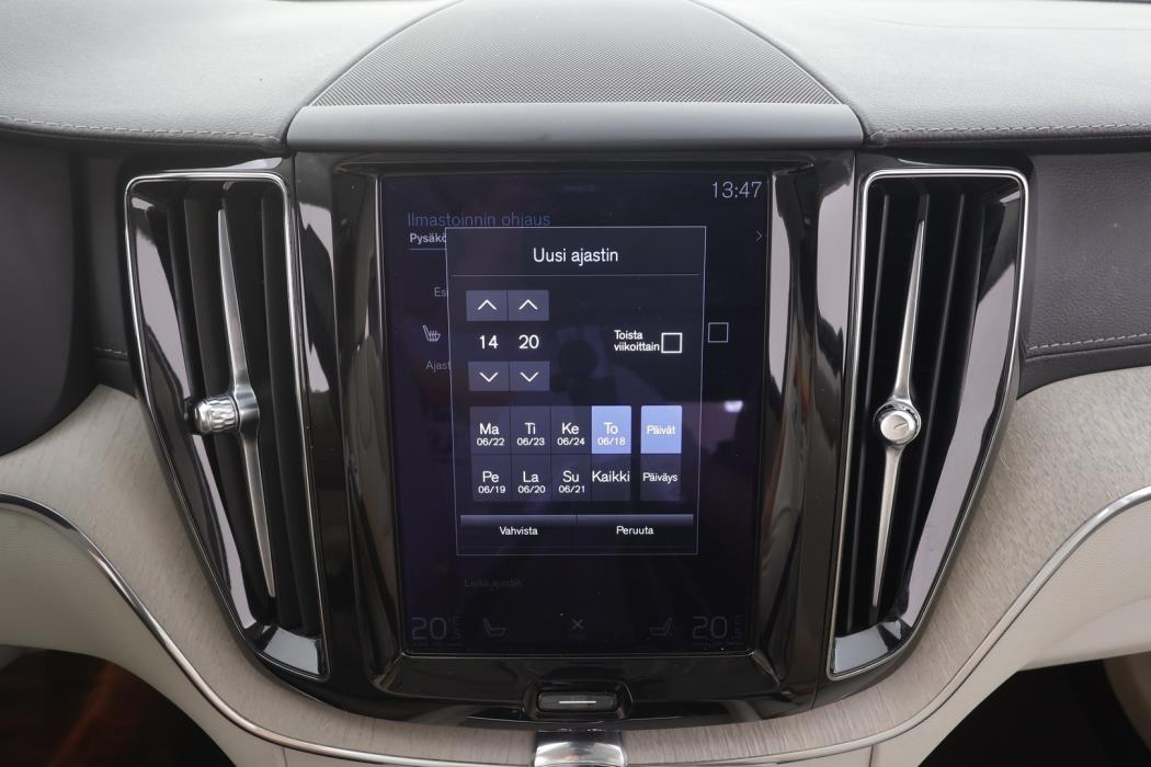 VOLVO XC60 2021