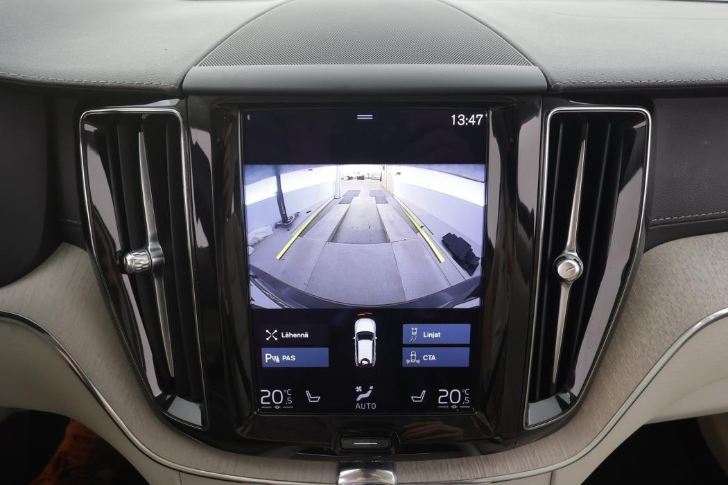 VOLVO XC60 2021