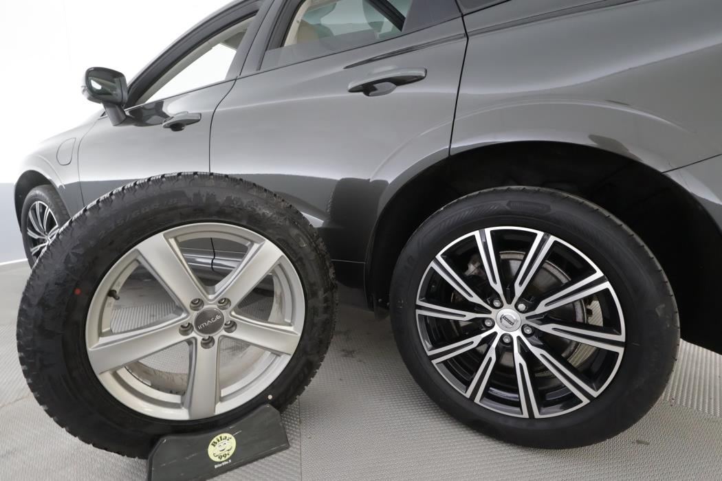 VOLVO XC60 2021