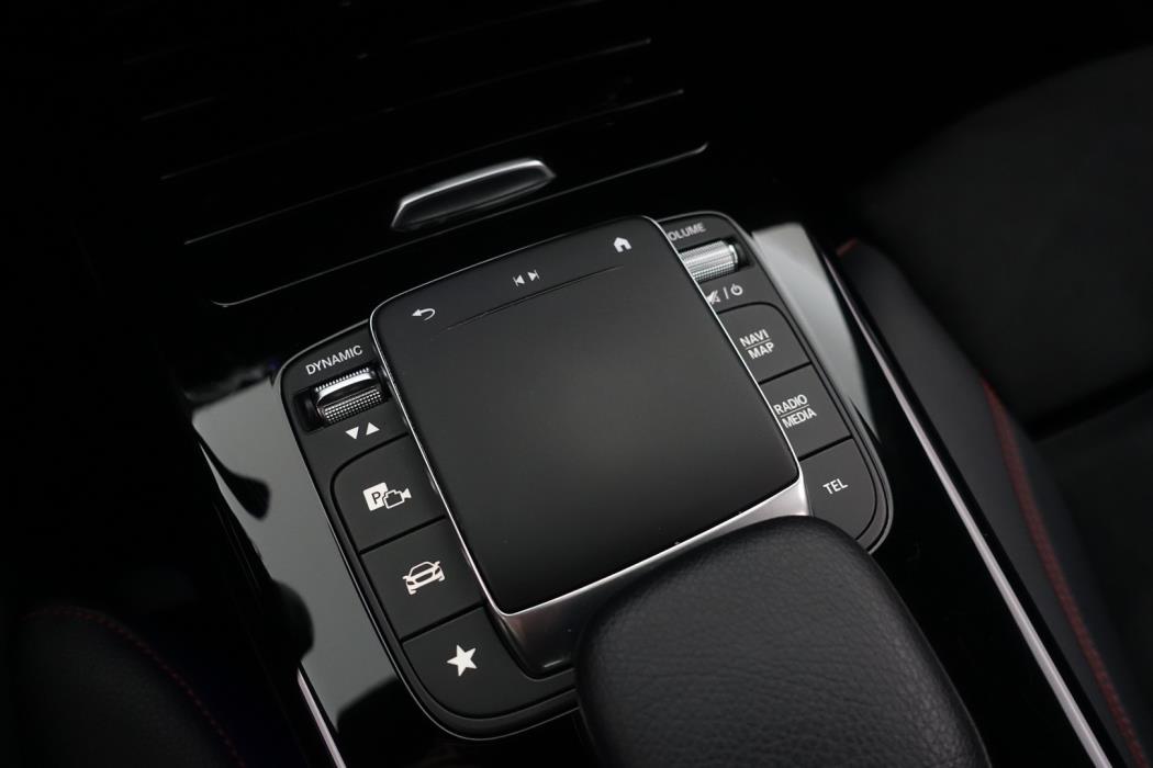 MERCEDES-BENZ CLA 2020