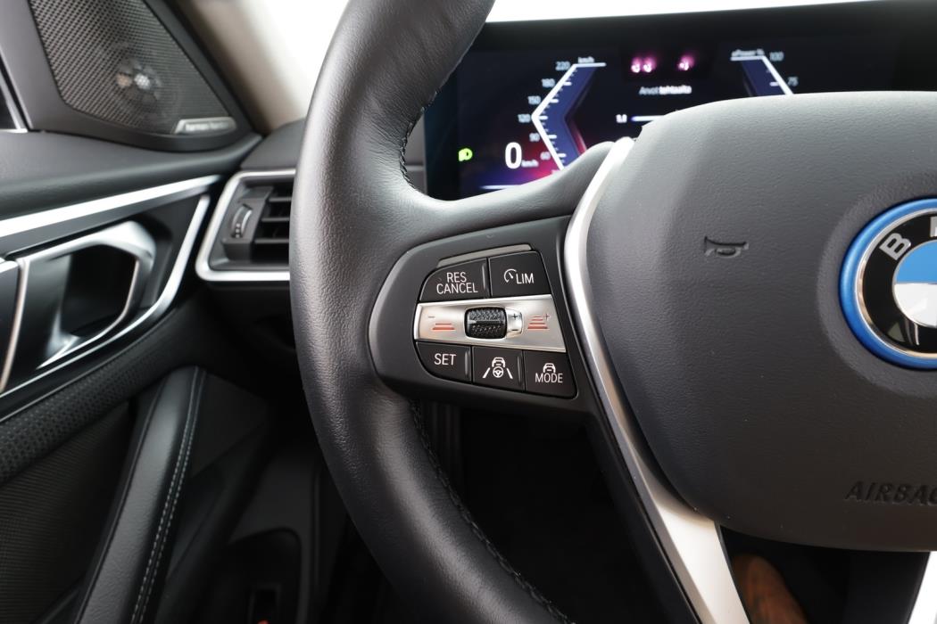 BMW i4 2023