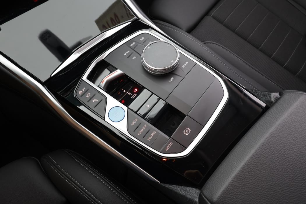 BMW i4 2023