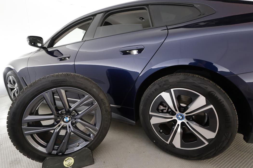 BMW i4 2023