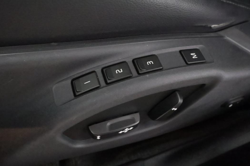 VOLVO V70 2015