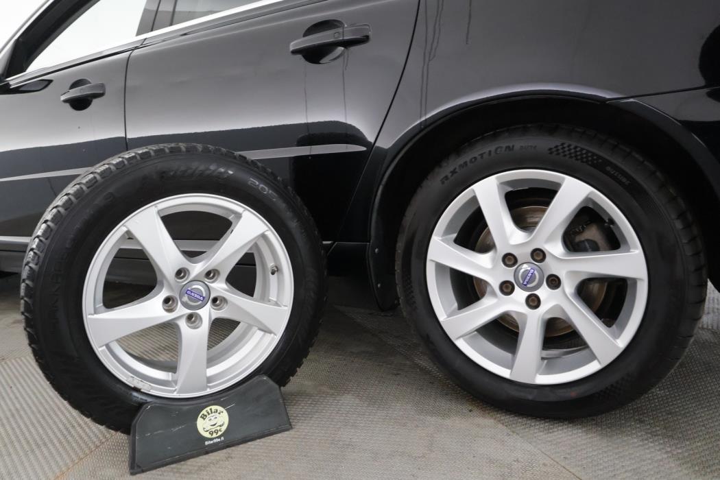 VOLVO V70 2015