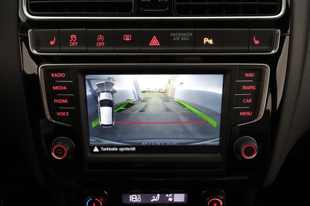 VOLKSWAGEN Polo 2016