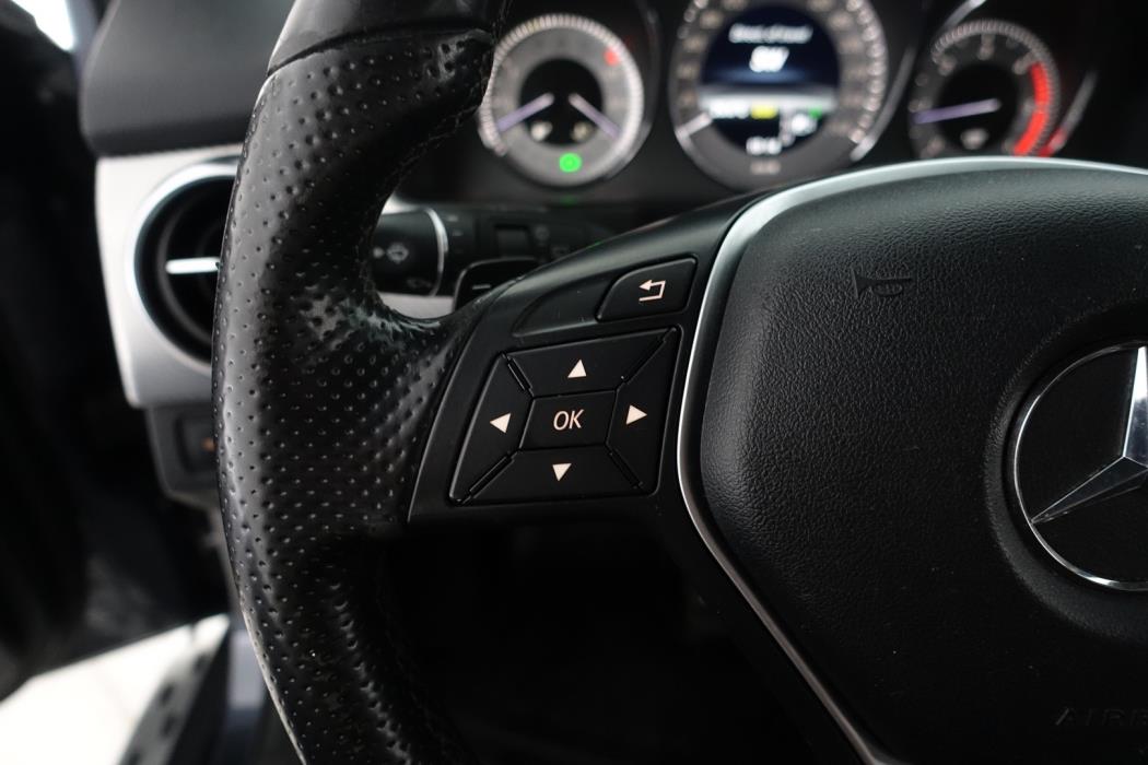 MERCEDES-BENZ GLK 2013