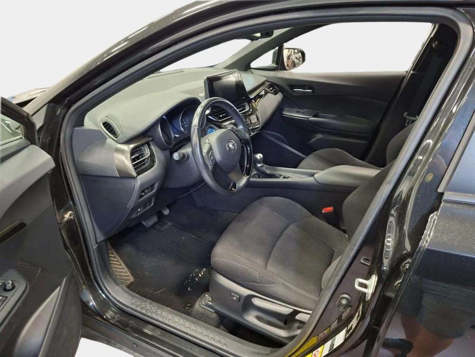 TOYOTA C-HR 2019