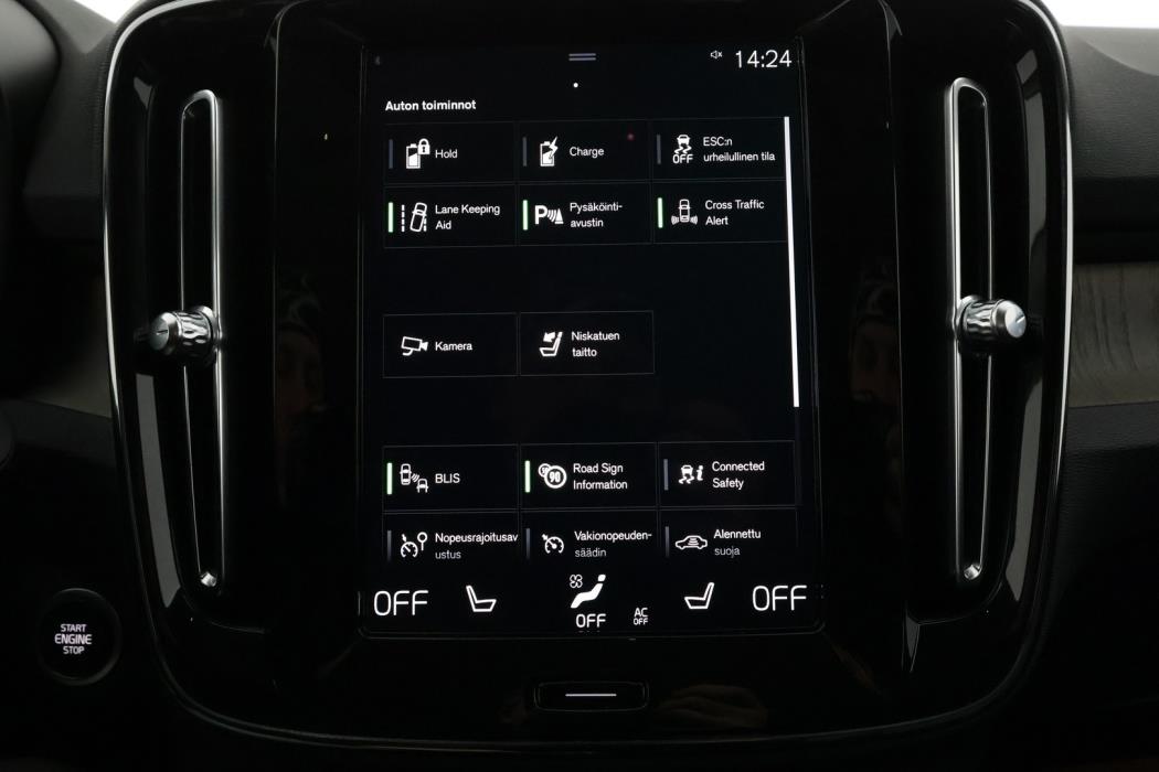 VOLVO XC40 2021