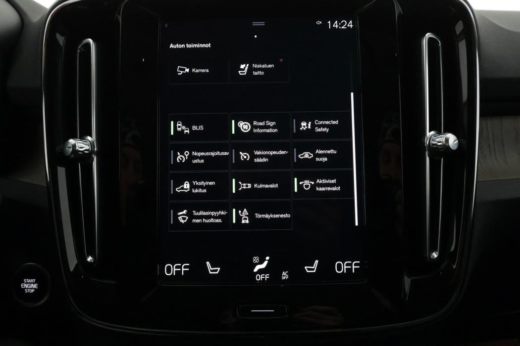 VOLVO XC40 2021