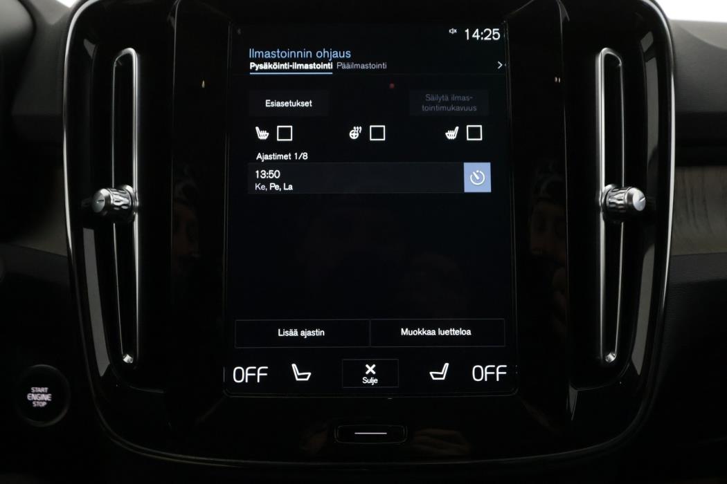 VOLVO XC40 2021