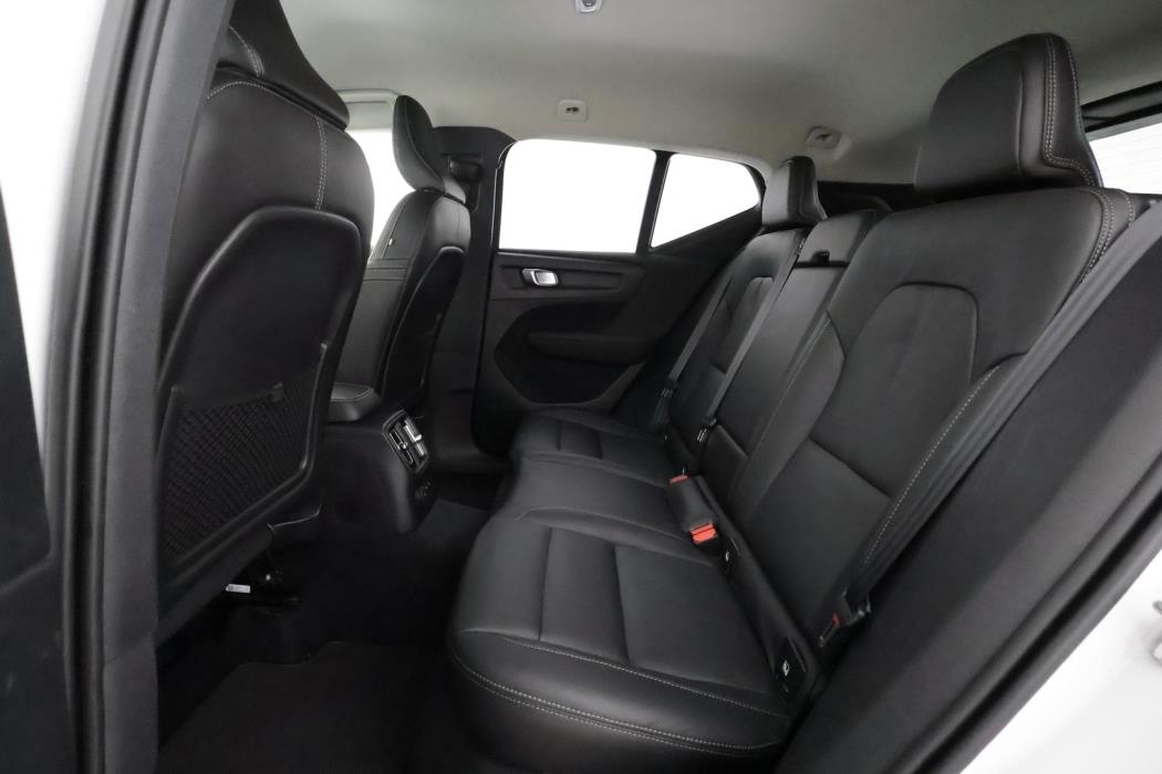 VOLVO XC40 2021