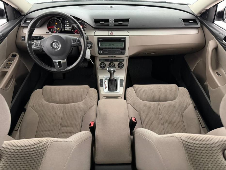VOLKSWAGEN Passat 2009