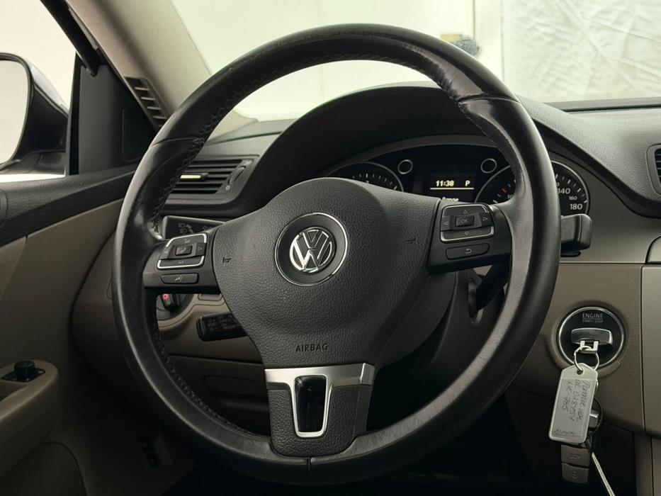 VOLKSWAGEN Passat 2009