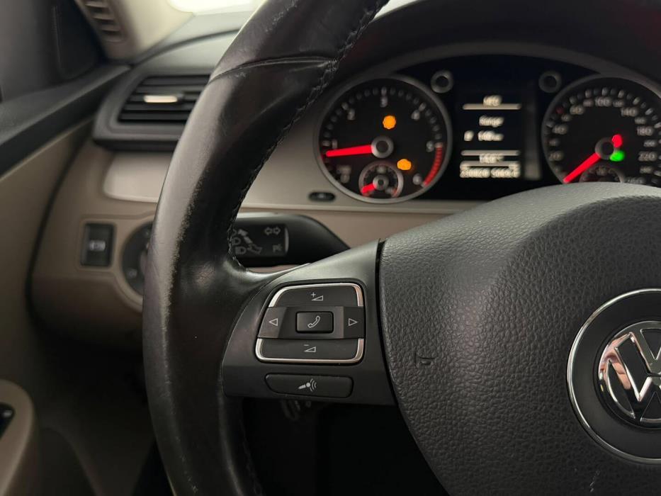 VOLKSWAGEN Passat 2009