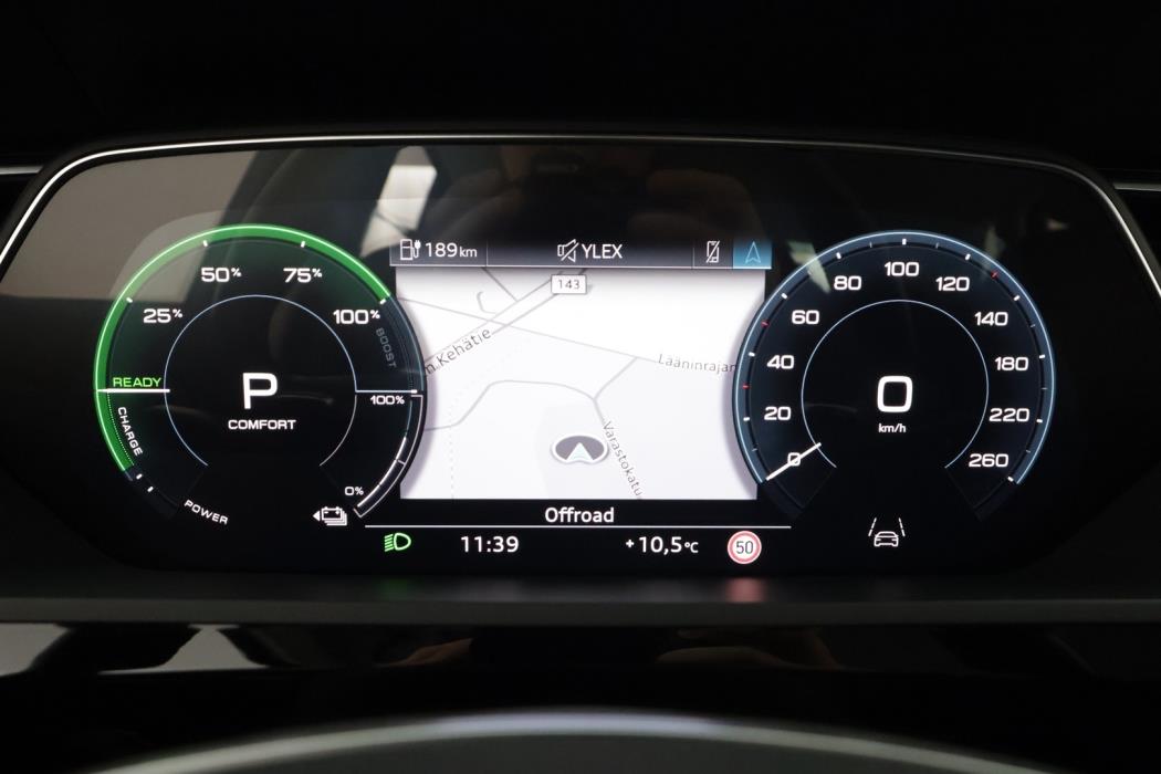 AUDI e-tron 2022