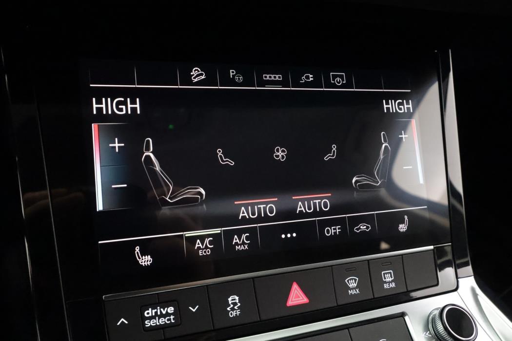AUDI e-tron 2022