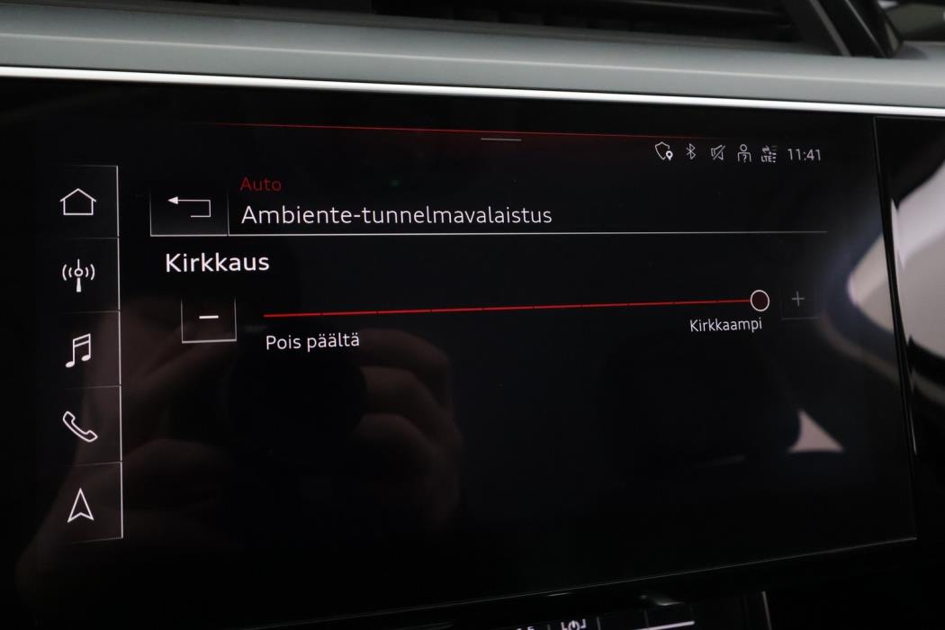 AUDI e-tron 2022