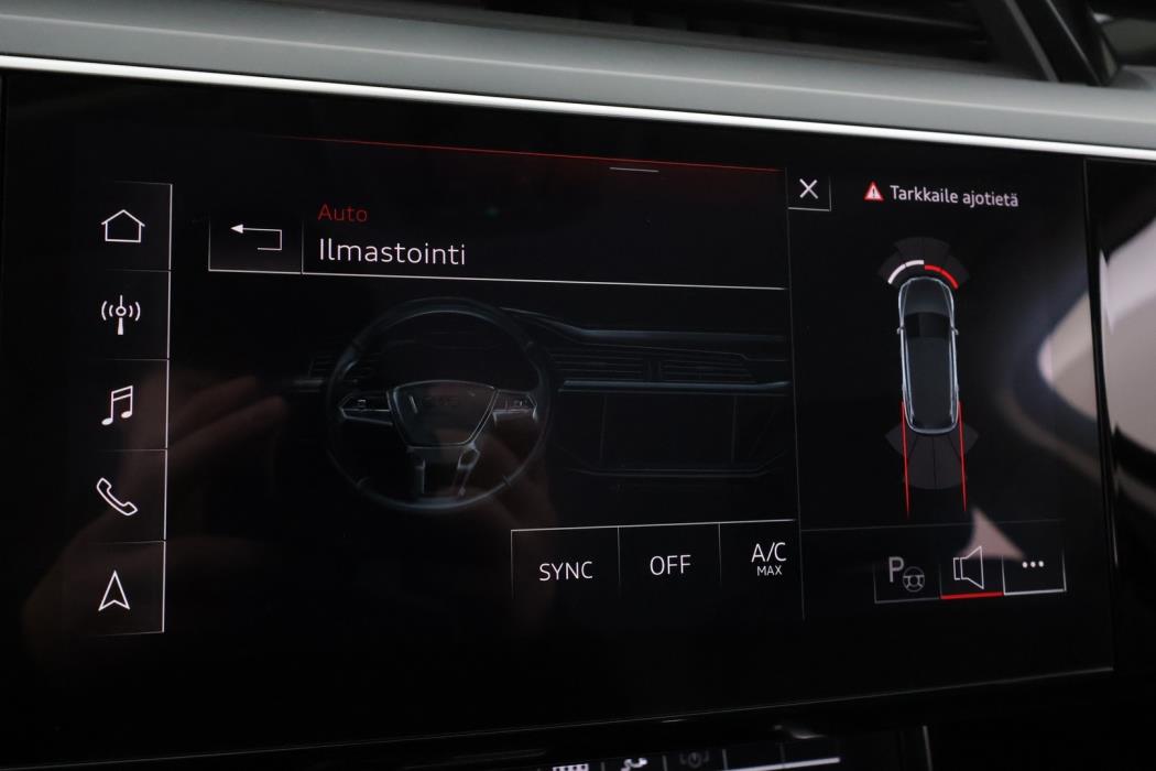 AUDI e-tron 2022
