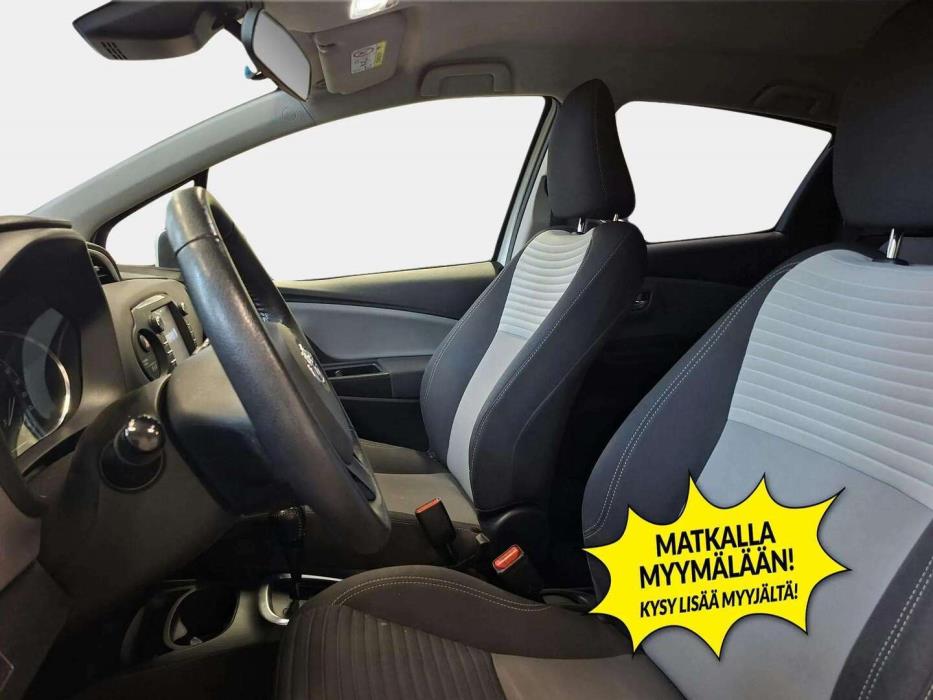 TOYOTA Yaris 2018