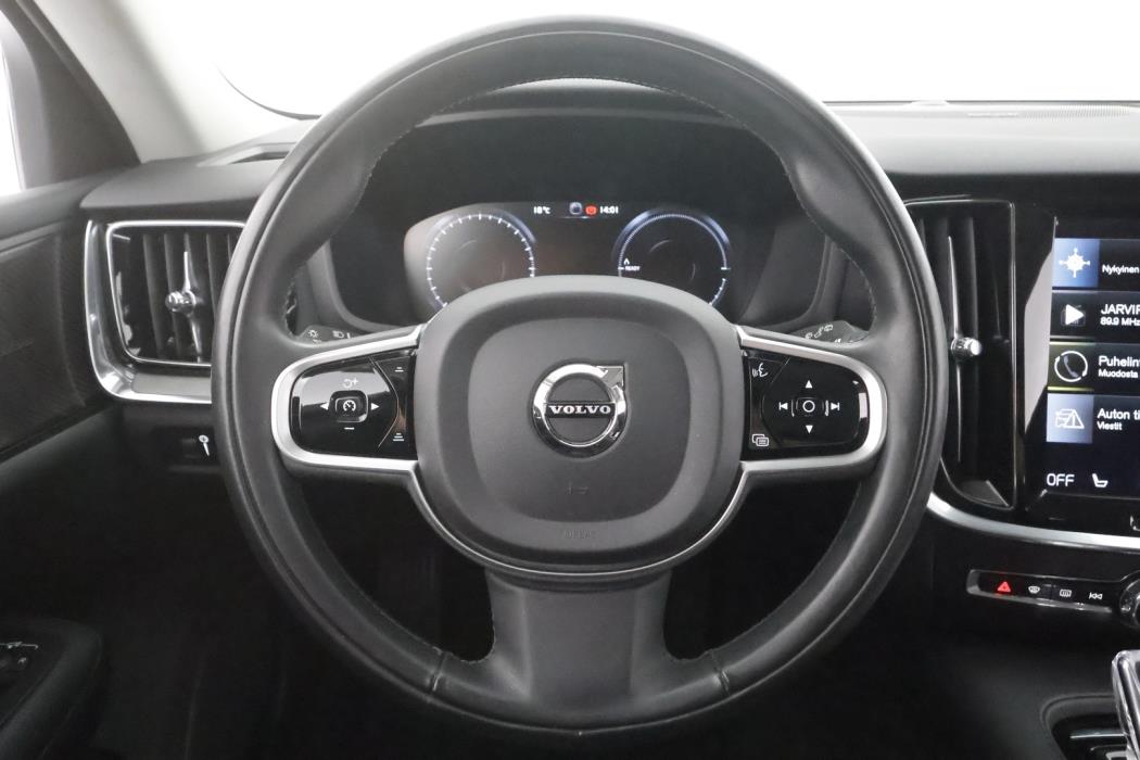 VOLVO V60 2021