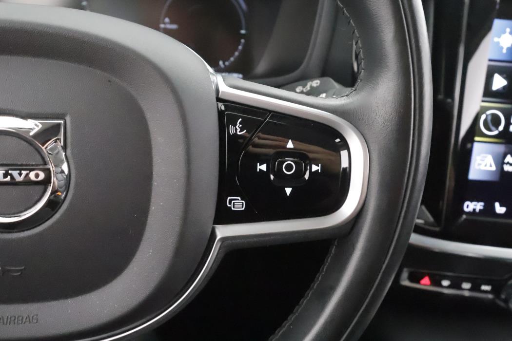 VOLVO V60 2021