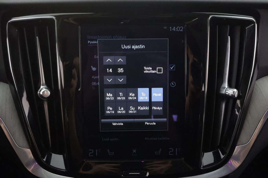 VOLVO V60 2021