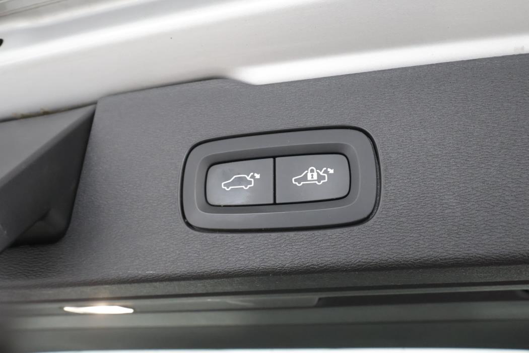 VOLVO V60 2021