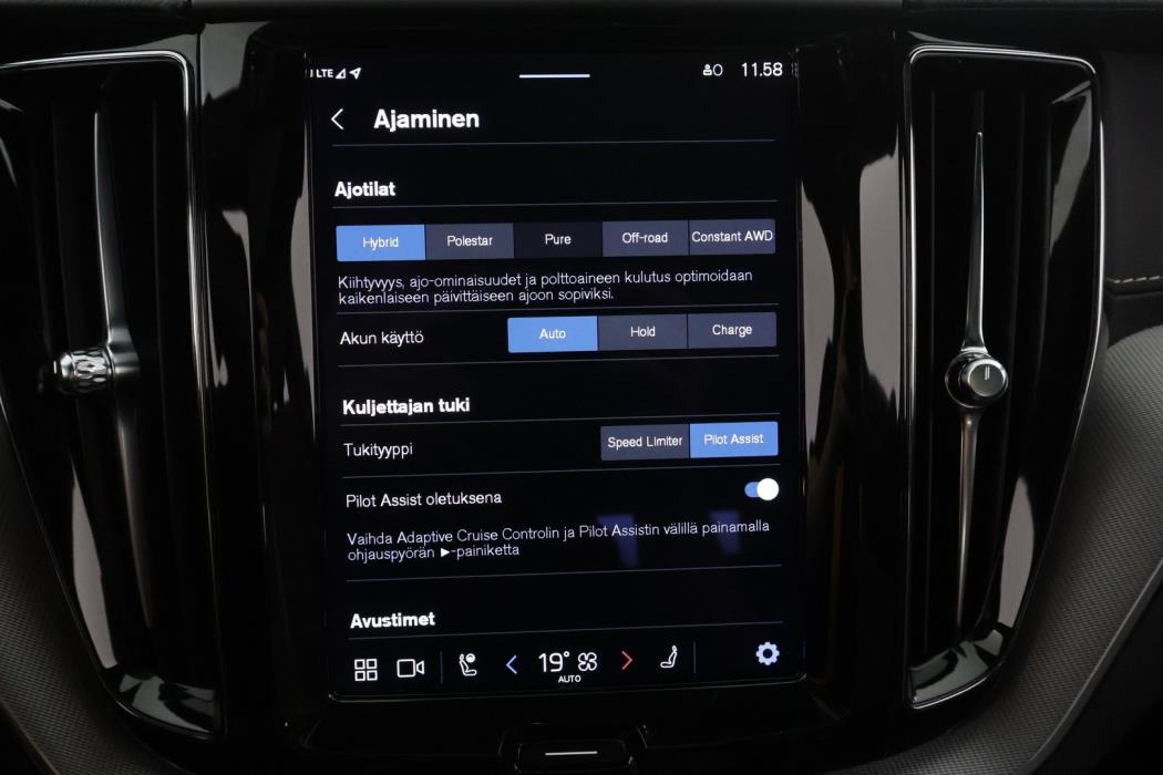 VOLVO XC60 2022