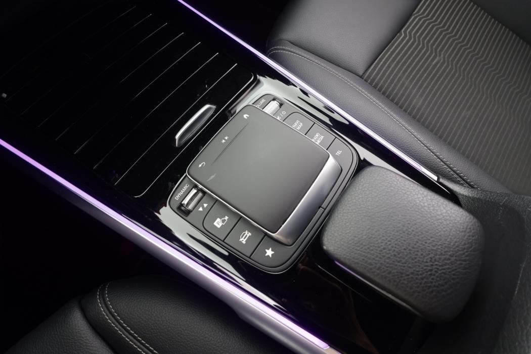 MERCEDES-BENZ EQB 2023