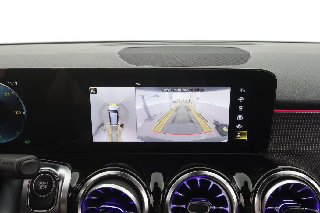 MERCEDES-BENZ EQB 2023