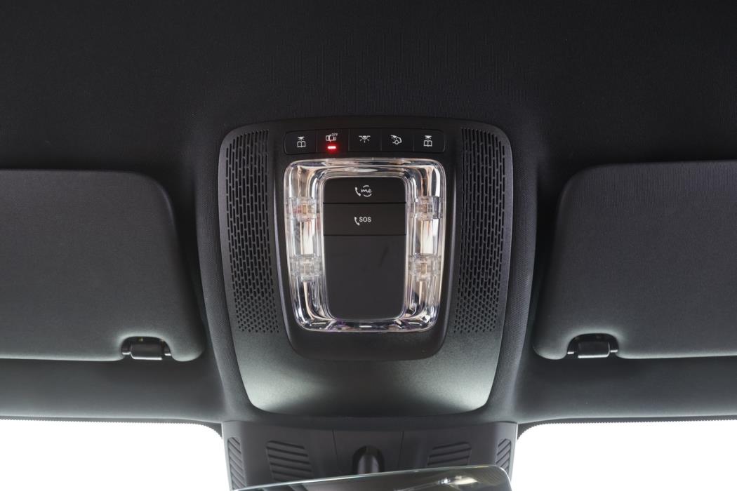 MERCEDES-BENZ EQB 2023