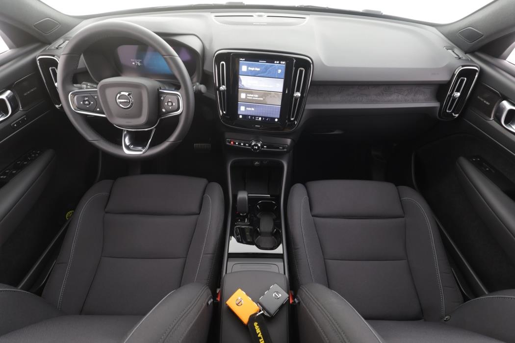 VOLVO C40 2023
