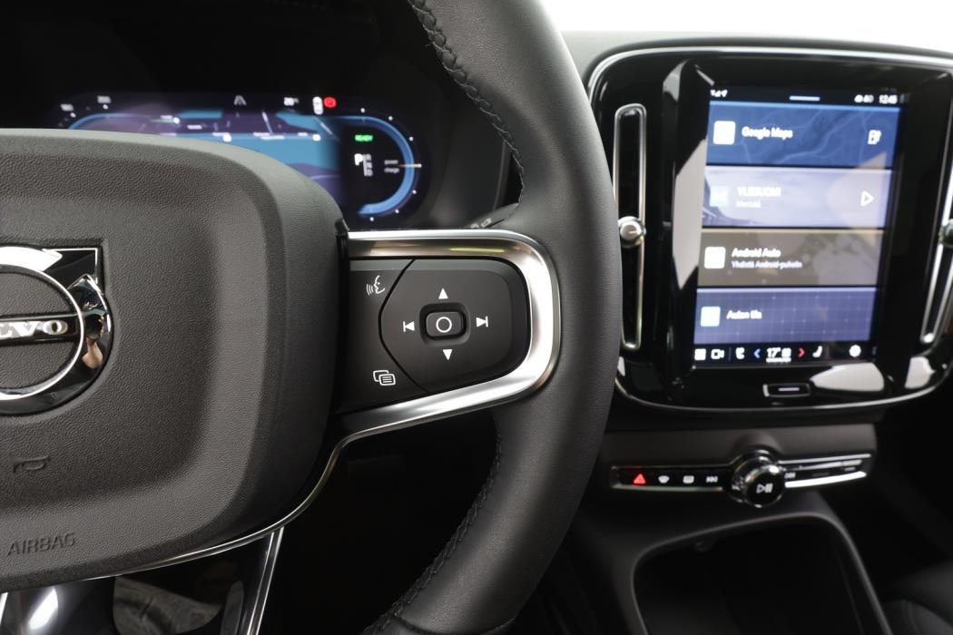 VOLVO C40 2023